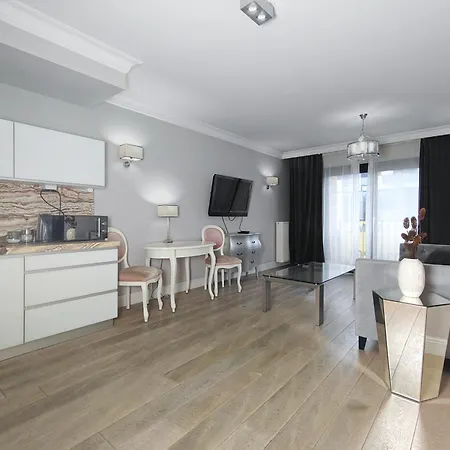 Szlak 77 Modern Next To The Main Train Station With Free Parking *