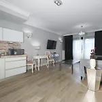 Szlak 77 Modern Next To The Main Train Station With Free Parking *