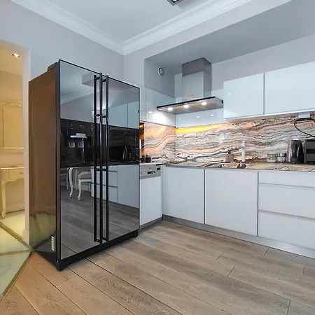 Szlak 77 Modern Apartment Next To The Main Train Station With Free Parking *