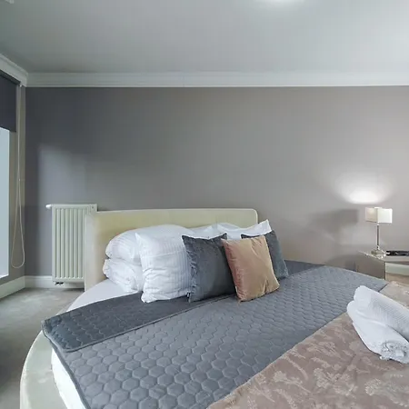 公寓 Szlak 77 Modern Next To The Main Train Station With Free Parking *