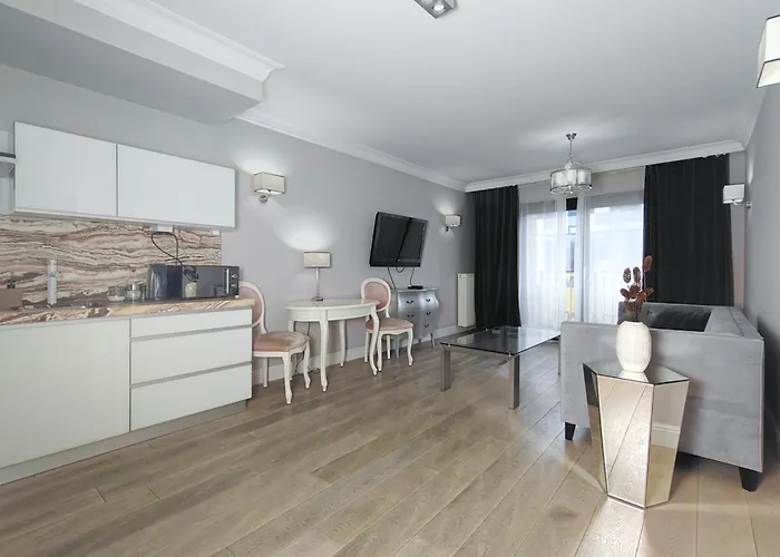 Szlak 77 Modern Next To The Main Train Station With Free Parking *