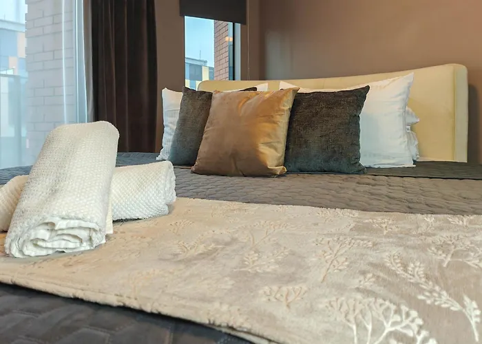 Szlak 77 Modern Next To The Main Train Station With Free Parking 公寓