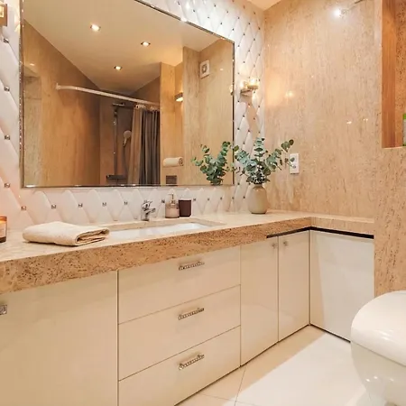 Szlak 77 Modern Next To The Main Train Station With Free Parking Apartamento
